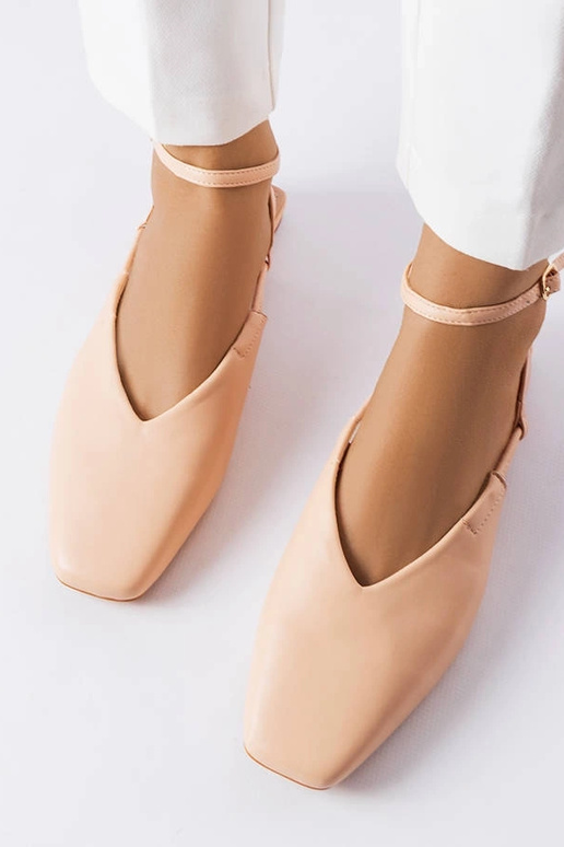 Ružové sandále s uzavretou špičkou...