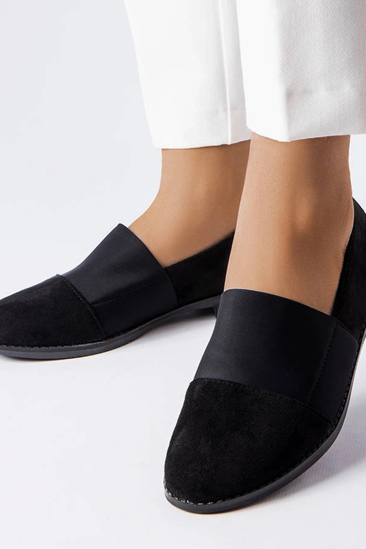 Čierne topánky na ploché topánky Stoney