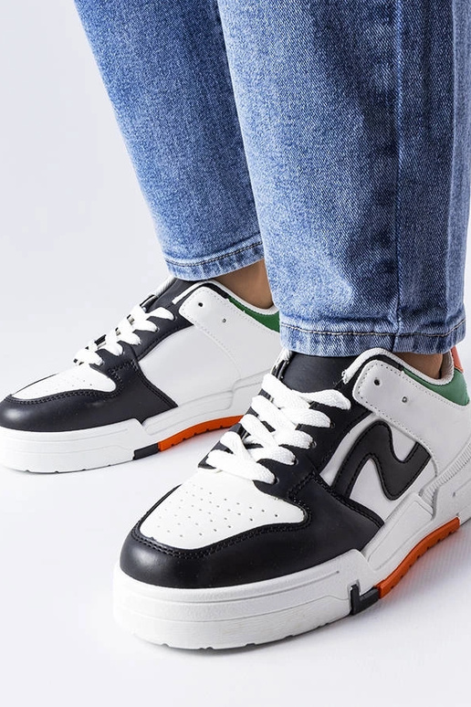 Čiernobiele topánky s hrubou...