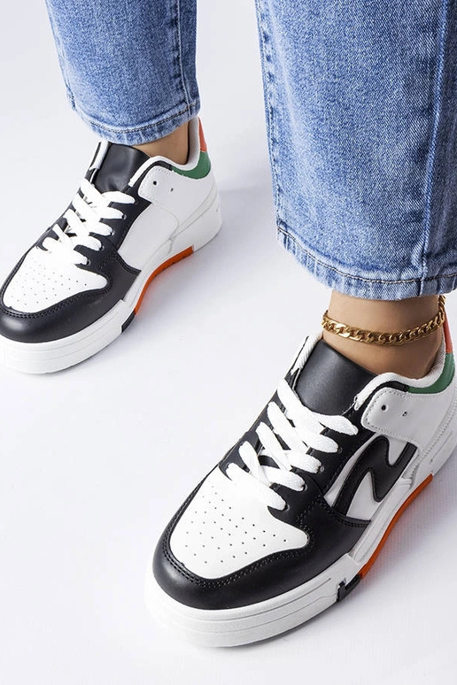 Čiernobiele topánky s hrubou...