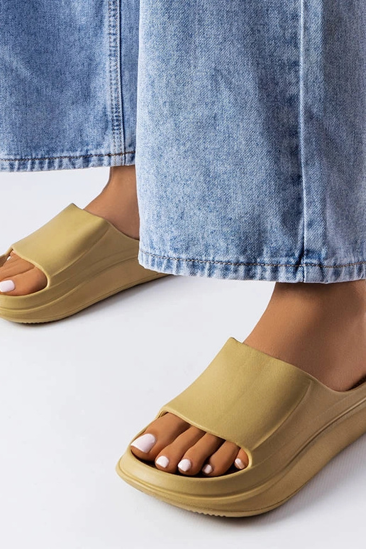 Pieskové gumové šľapky, „Labrecque" Pieskové gumové šľapky, „Labrecque"