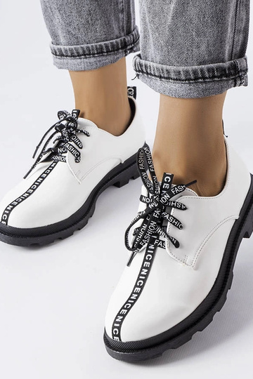 Biele poltopánky s...