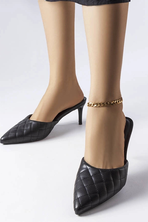 Čierne prešívané slip-ony s ihlovým...