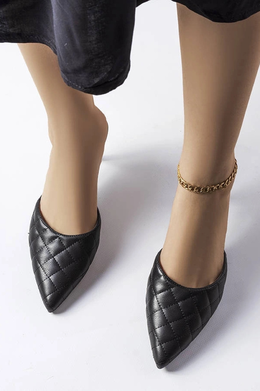 Čierne prešívané slip-ony s ihlovým...