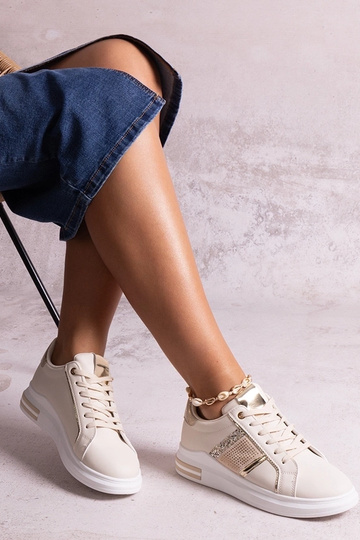 Béžové tenisky zdobené... 2