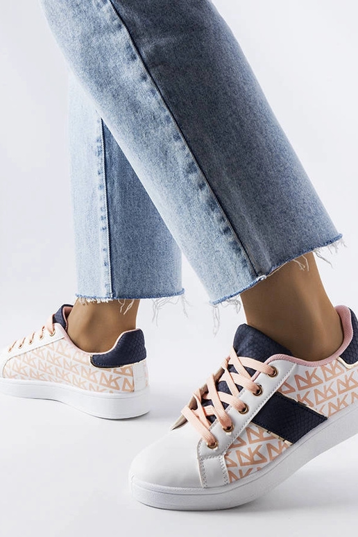 Biele tenisky s farebnými vsadkami...