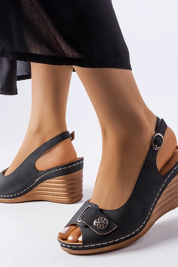 Čierne sandále Sheridan na... 2