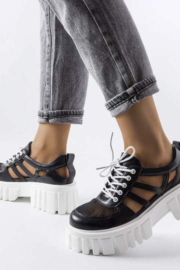 Čierne poltopánky na...