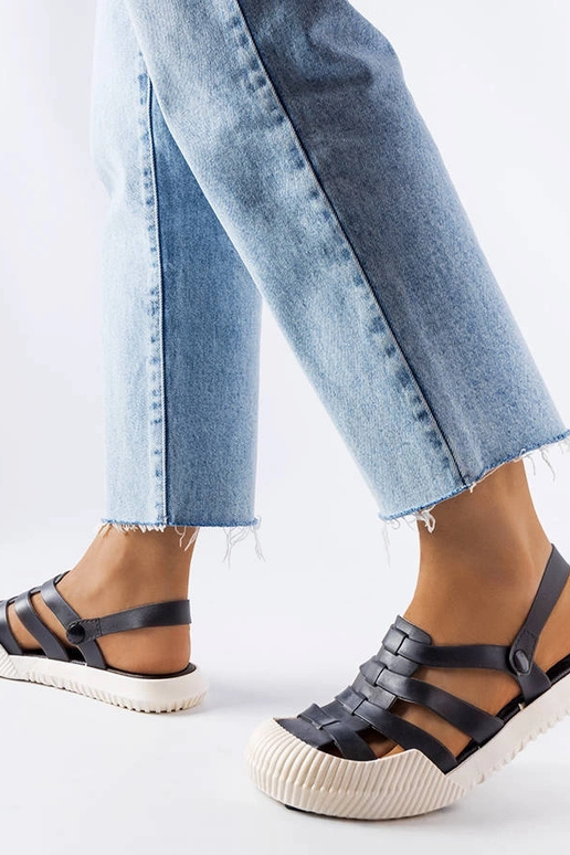 Čierne gumené sandále Canton