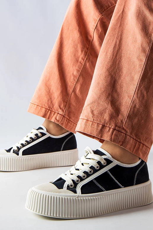 Čierne tenisky na platforme Castanthei