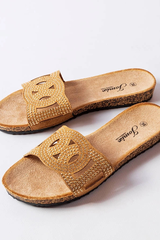 Hnedé šľapky zdobené kamienkami Lagacé