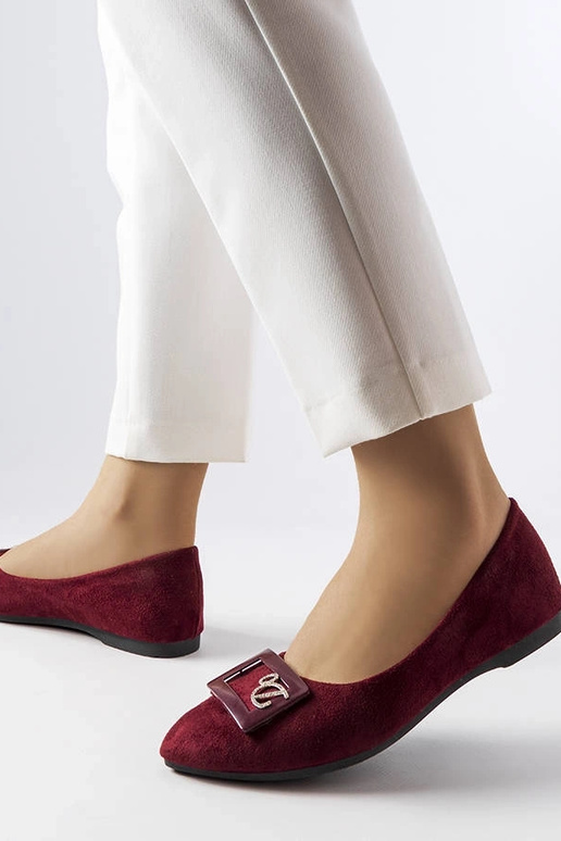 Bordové balerínky zdobené zirkónmi...