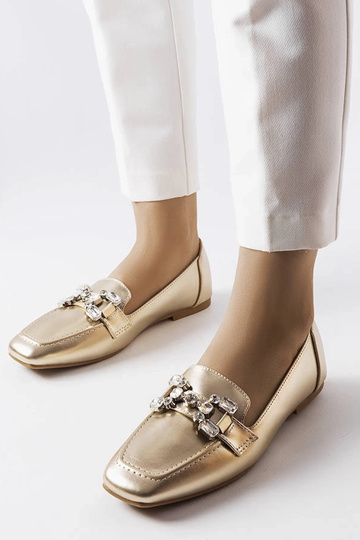 Zlaté mokasíny so zirkónmi...