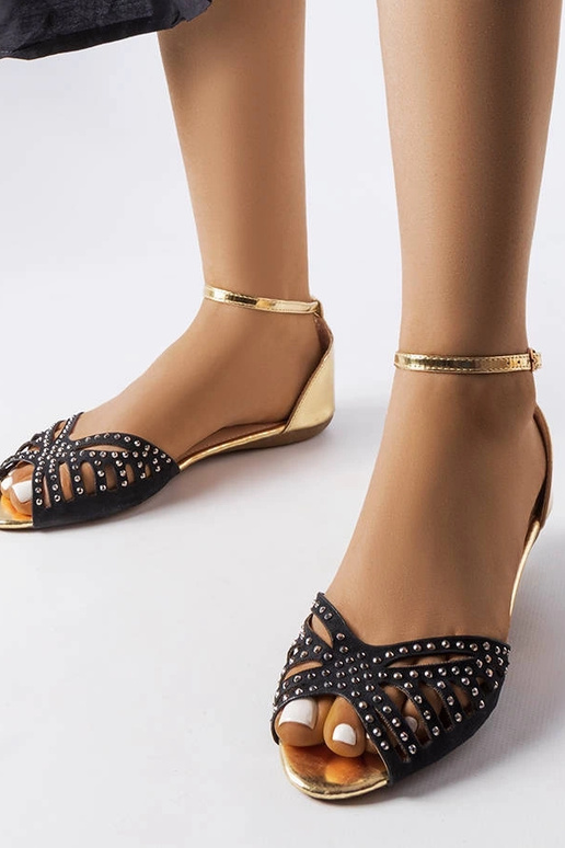 Čierne prelamované sandále so...