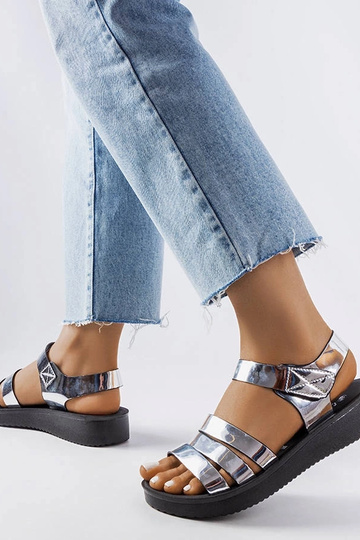 Strieborné sandále Covillon...