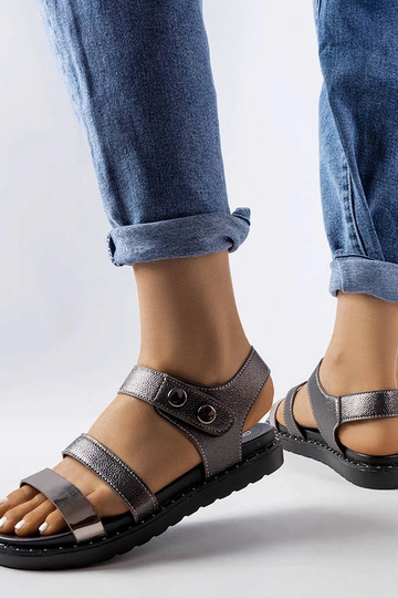 Sivé metalické sandále Lanham 2