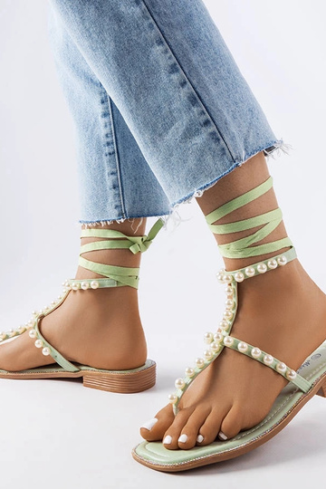 Zelené perleťové sandále...