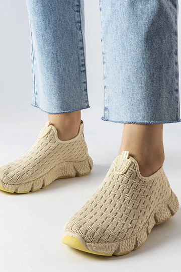 Svetlobéžové nazúvacie...