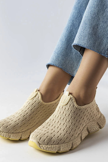 Svetlobéžové nazúvacie... 2