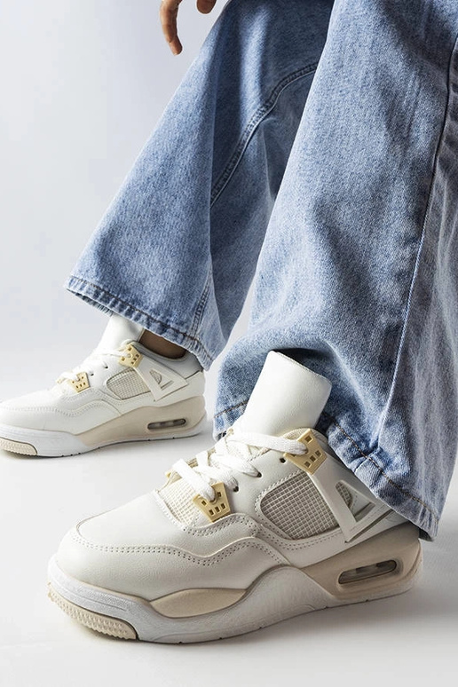 Béžové tenisky z kombinovaných...