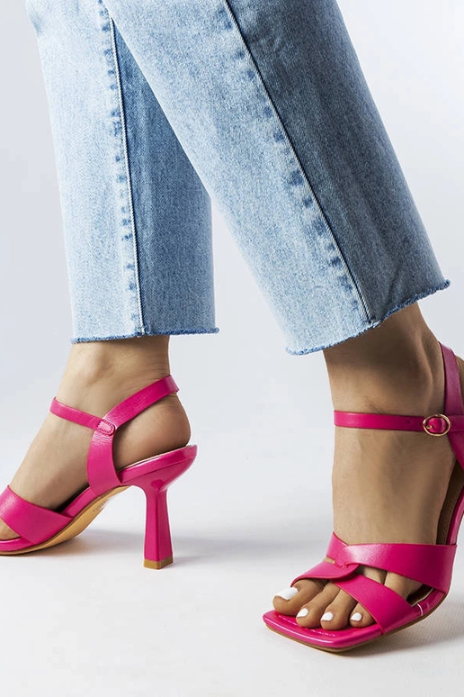 Ružové sandálky na vysokom opätku s...