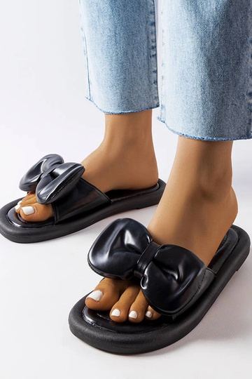 Čierne šmýkačky Lende