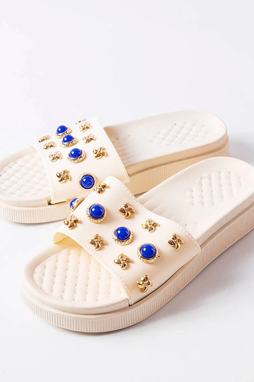 Béžové zdobené žabky... 2