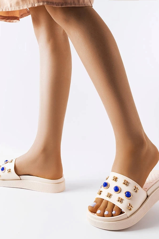 Béžové zdobené žabky Montesarchio