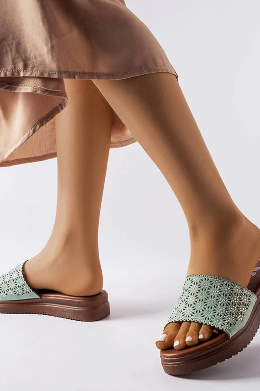 Zelené ažúrové šľapky so zirkónmi Irvine