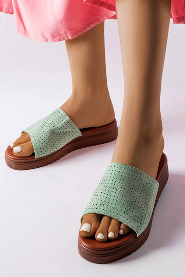 Zelené šľapky s...