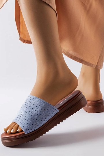 Modré prelamované šľapky... 2