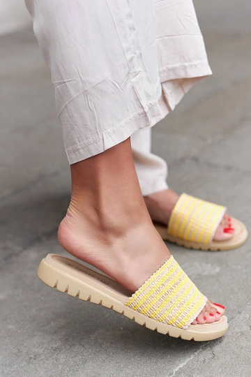 Žlté pletené žabky Capovalle 2