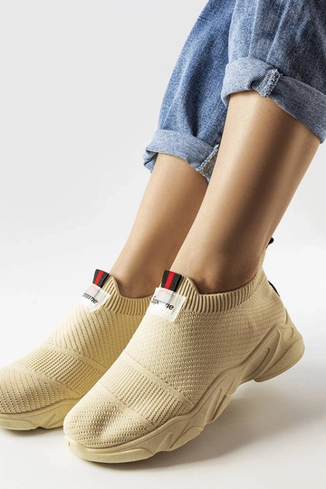 Béžová nazúvacia športová... 2