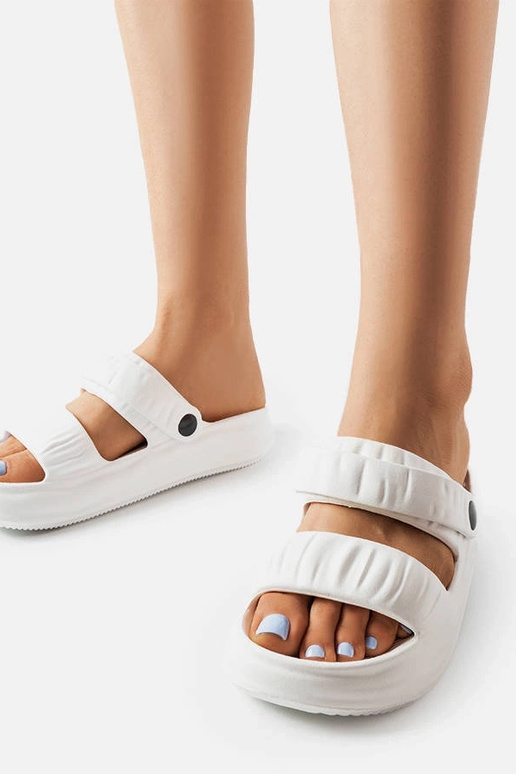 Biele penové žabky Griffin