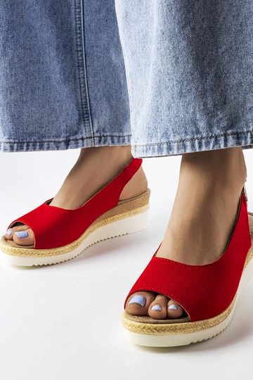 Červené sandále na... 2