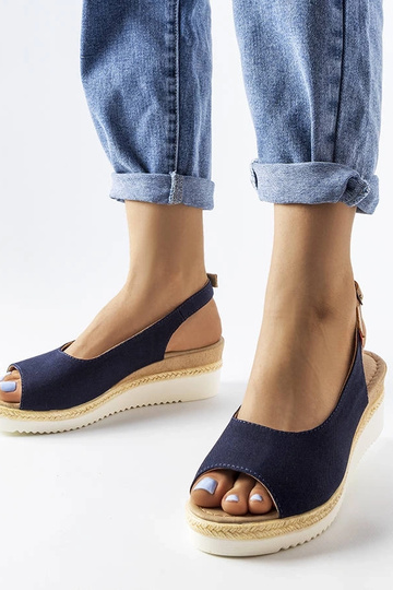 Tmavomodré sandále na...