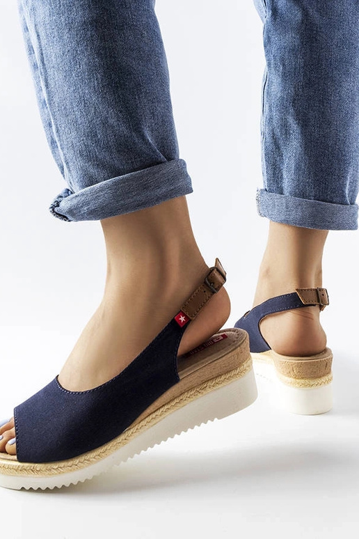 Tmavomodré sandále na platforme, „Big... Tmavomodré sandále na platforme, „Big...