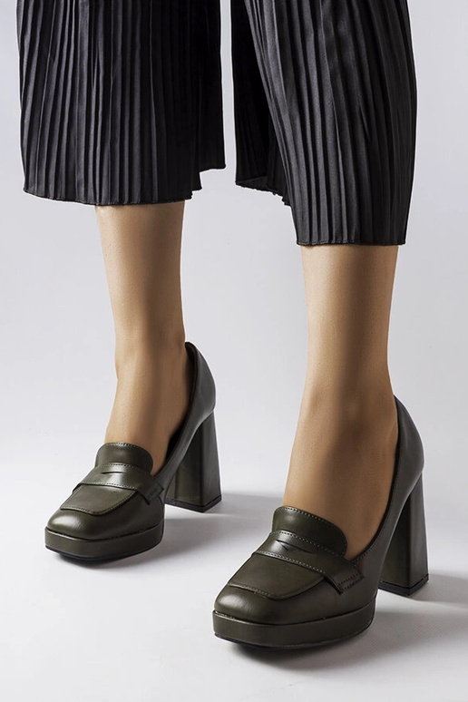 Tmavo zelené lodičky na vysokom...