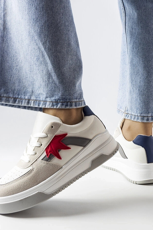 Biele športové topánky s umelým...