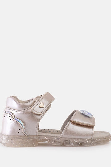 Strieborné detské sandále...