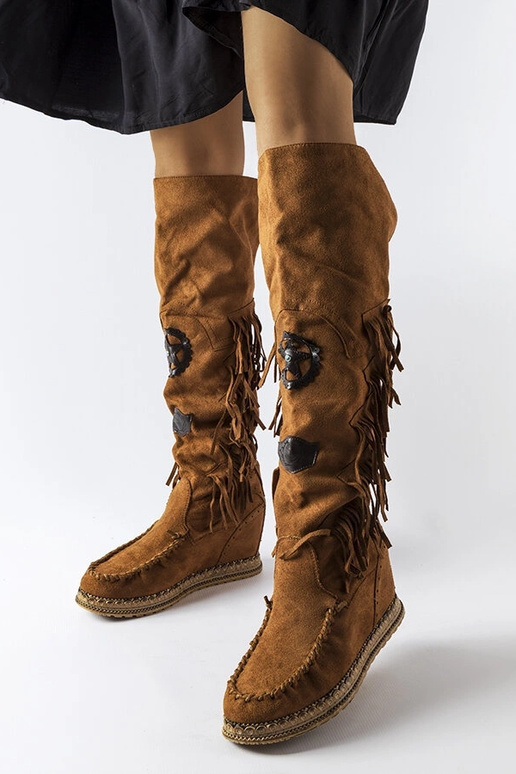 Karamelové čižmy na kline Cascia