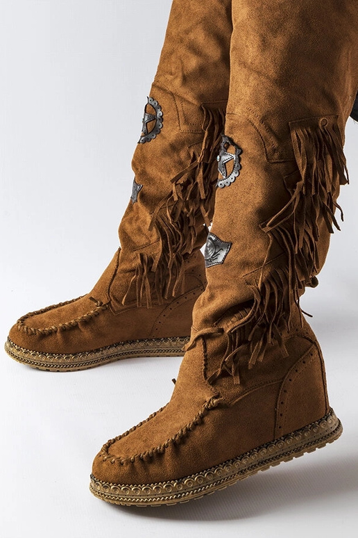 Karamelové čižmy na kline Cascia