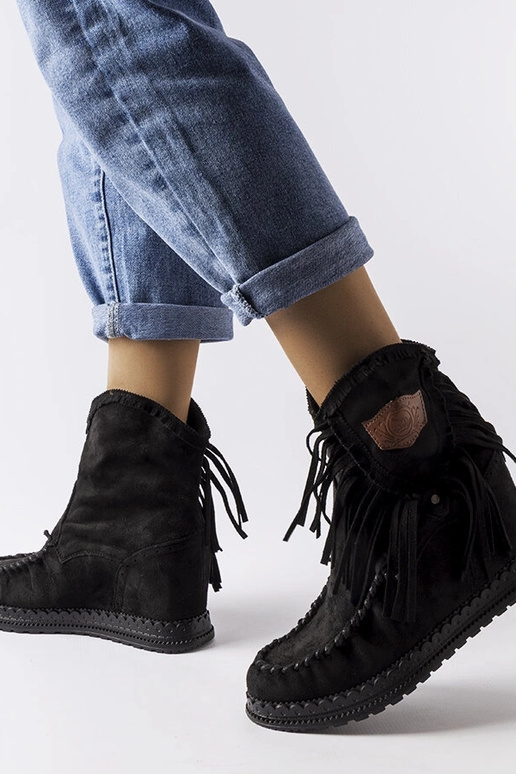 Čierne členkové čižmy Giudice na kline