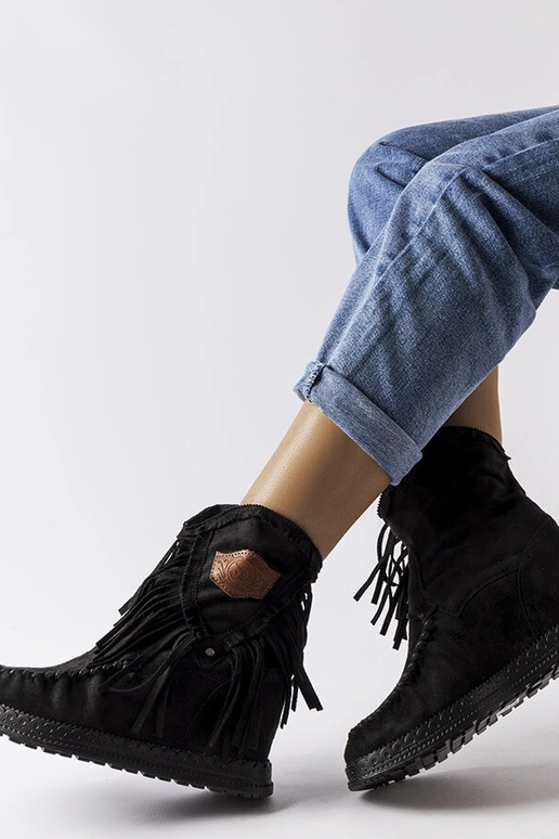 Čierne členkové čižmy Giudice na kline