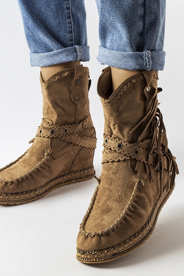 Tmavohnedé členkové čižmy...