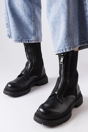 Čierne ponožkové čižmy...