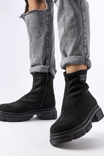 Čierne semišové zateplené...