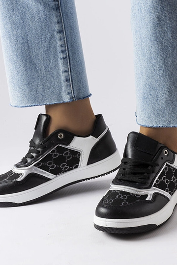 Čierne tenisky zdobené... 2