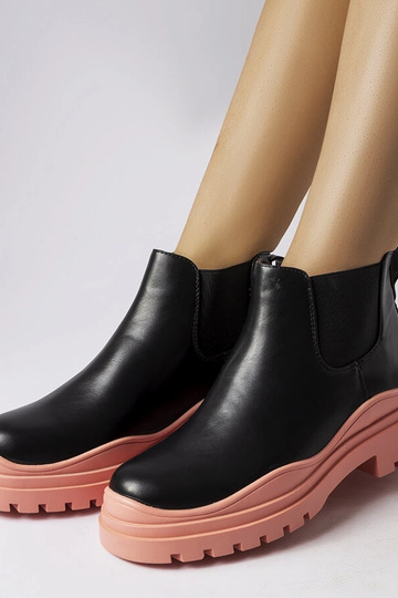 Čierne členkové čižmy na...