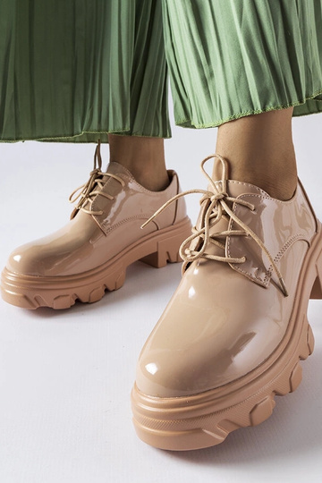 Béžové lakované topánky Kelly 2